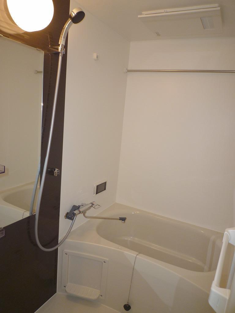 バス・シャワールーム　浴室