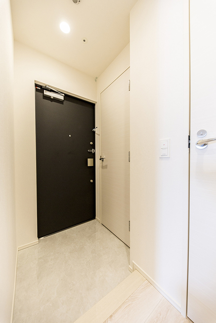 玄関　※写真は同タイプ住戸です。