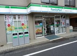 コンビニ　ファミリーマート世田谷北沢三丁目店（コンビニ）まで378m