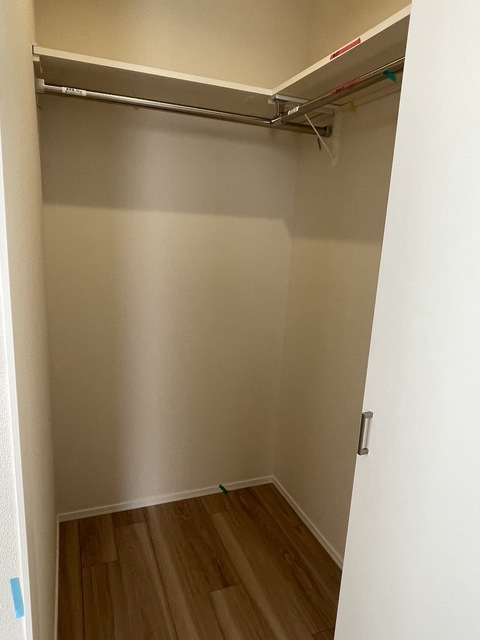 収納　★0.9帖のウォークインクローゼット★