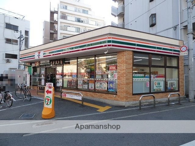 コンビニ　セブンイレブン（コンビニ）まで423m