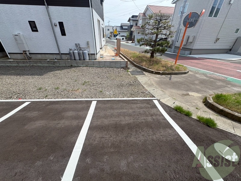 バルコニー　バルコニーはありませんが洗濯物を干すスペースはございます。