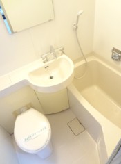 バス・シャワールーム　日々の暮らしに欠かせないお風呂です