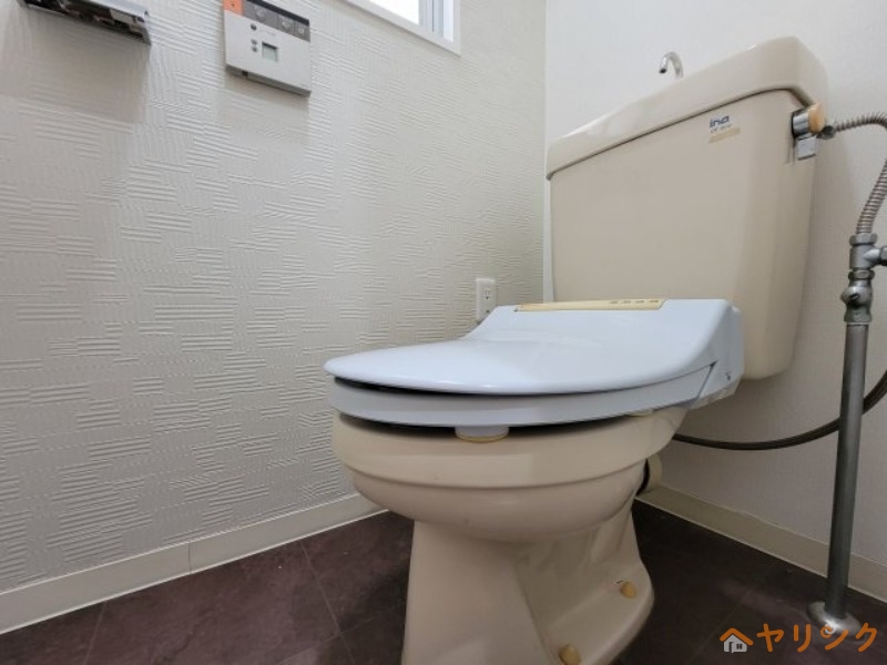 トイレ　※別号室の写真です