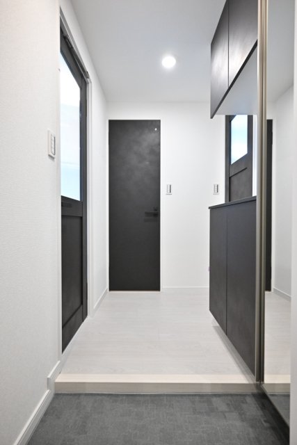 玄関　落ち着いた玄関です