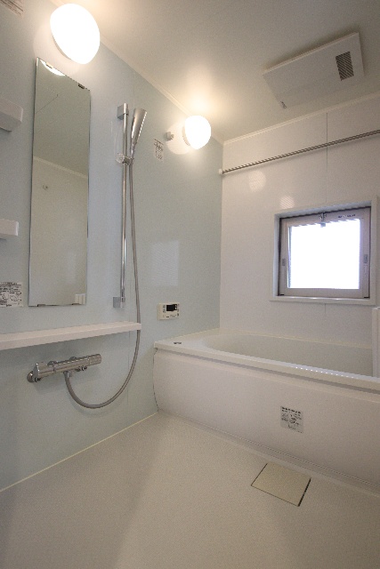 バス・シャワールーム　※別室の参考写真の為、現況優先です。