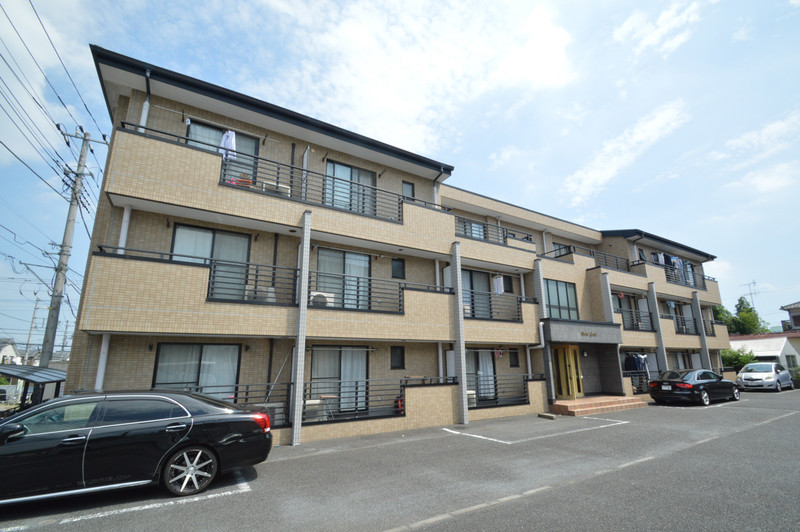 建物外観　タイル貼りの綺麗な外観