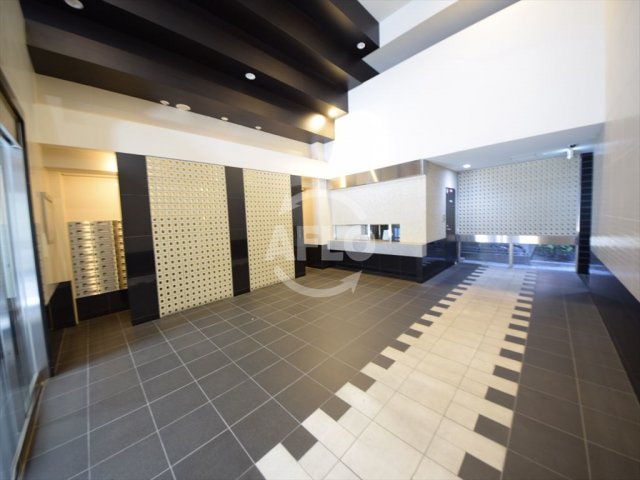 ロビー　エステムエグゼ心斎橋　ロビー