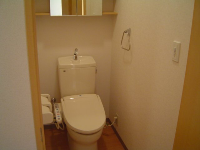 トイレ　シャワー付きトイレ