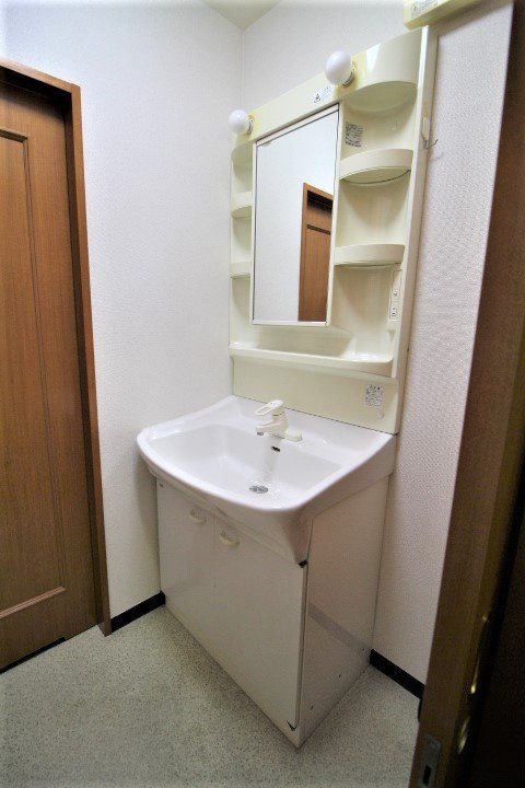 洗面設備　※代表タイプの写真のため実際と異なる場合がございます