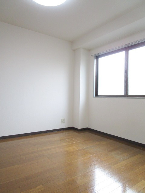 居室・リビング　★洋室６．５帖／同物件別号室写真★