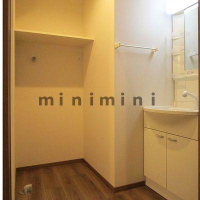 洗面設備　※写真は別号室のものですので現状優先とさせていただきます