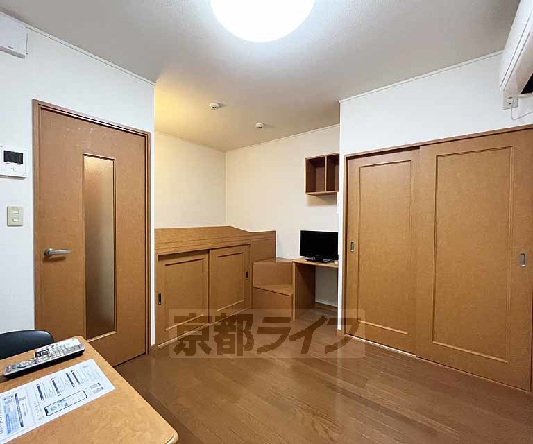 居室・リビング　ひろびろとした居室です。ゆったりくつろげますね。