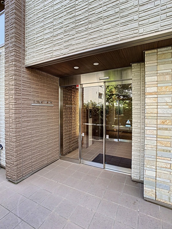 エントランス　エントランス