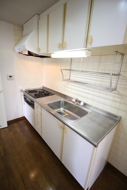 キッチン　3口ガスシステムキッチン