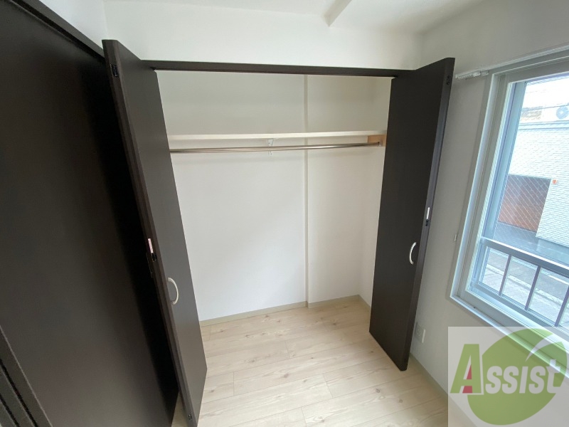 収納　寝室の収納です。部屋がすっきり片付きます。