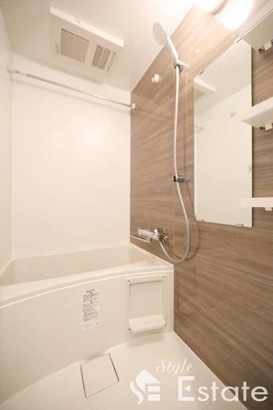 バス・シャワールーム　バスルーム