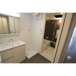 洗面設備　室内写真はイメージとなります。実際のお部屋とクロスなどの色・