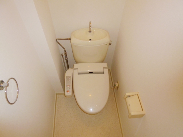 トイレ　ウォシュレット付きのトイレです♪