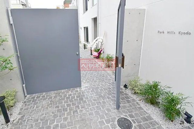 エントランス　バルコニー