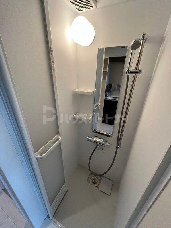 バス・シャワールーム　シャワールーム