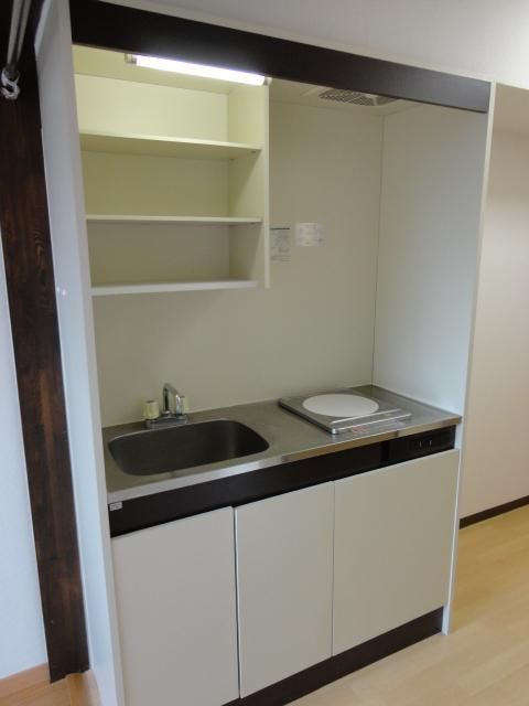 キッチン　★一人暮らしにちょうど良いＩＨ１口★