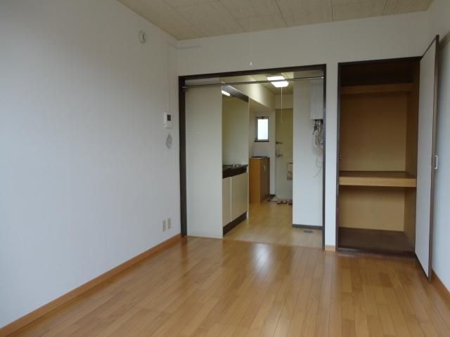 その他部屋・スペース　★風通りの良い洋室★