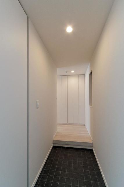 玄関　※写真は同タイプ住戸です。