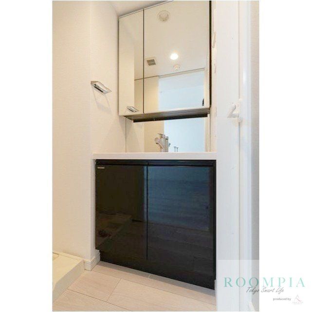 洗面設備　類似間取りにお参考写真です