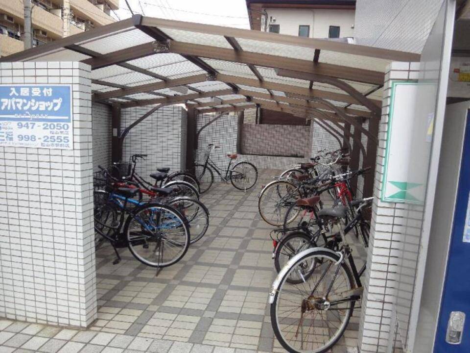 駐車場　駐輪場