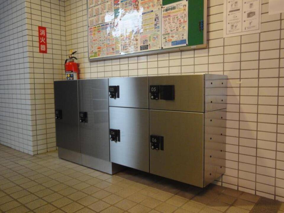 エントランス　宅配ボックス