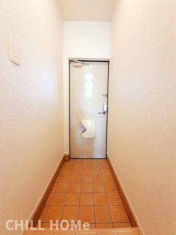玄関　当社、チルホームのHPもご覧ください(^^)/物件情報多数♪