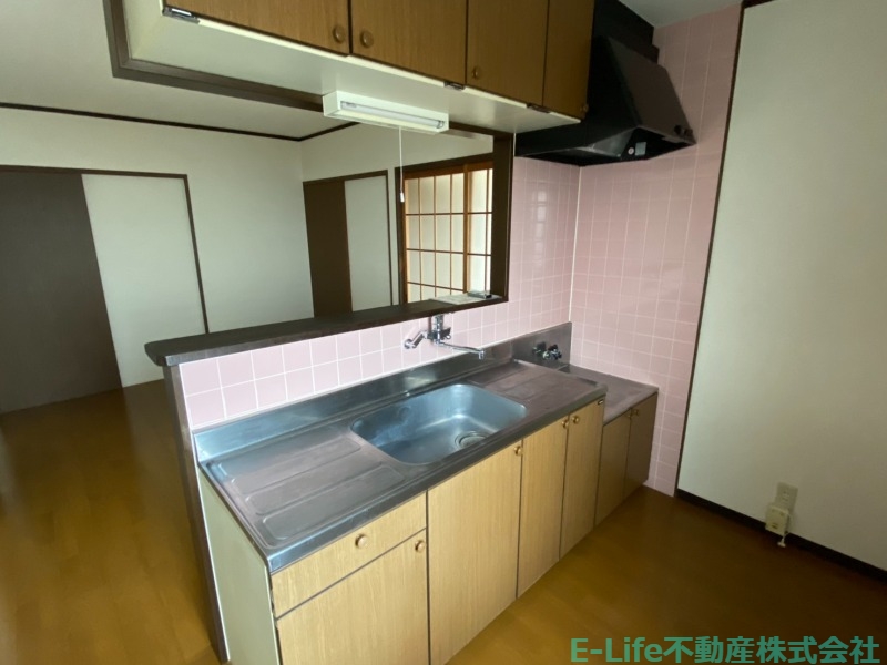 キッチン　※別部屋写真添付
