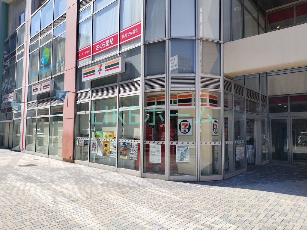 コンビニ　セブンイレブン（コンビニ）まで820m