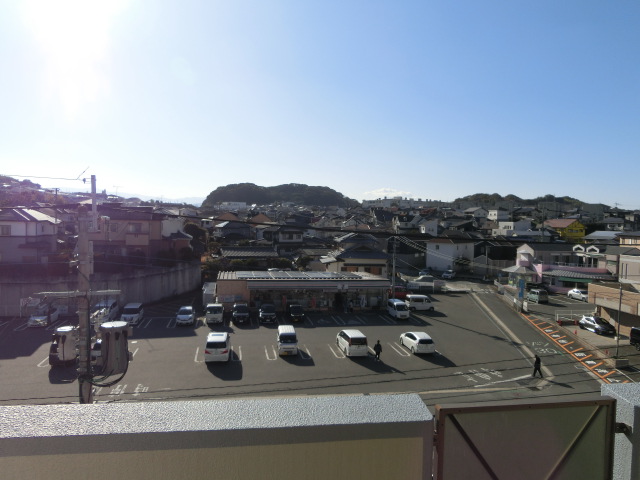 コンビニ　セブンイレブン博多浦田1丁目店（コンビニ）まで158m