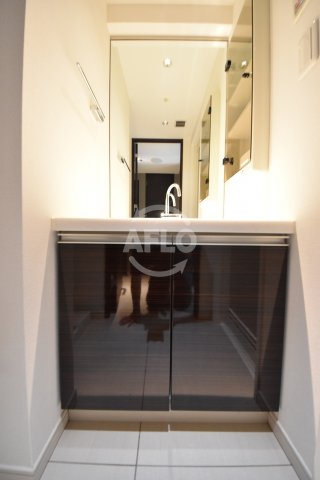 洗面設備　アーデン西天満　独立洗面台