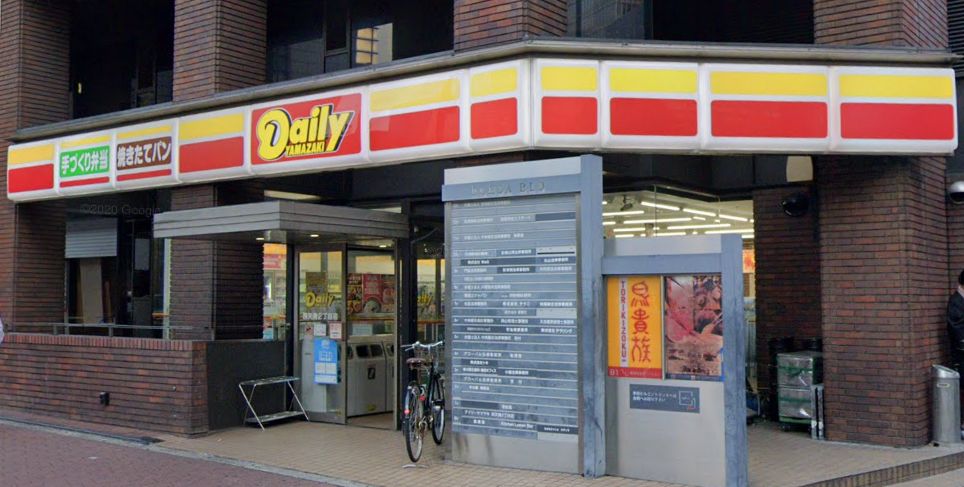 コンビニ　デイリーヤマザキ 西天満2丁目店（コンビニ）まで70m