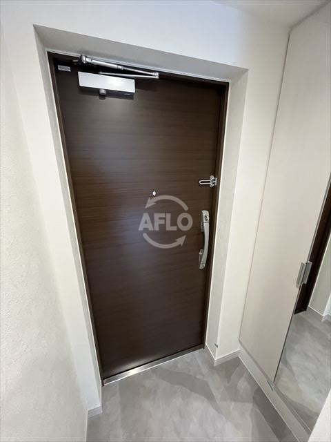 玄関　プレサンスＯＳＡＫＡ東成中本ハーヴィル　玄関