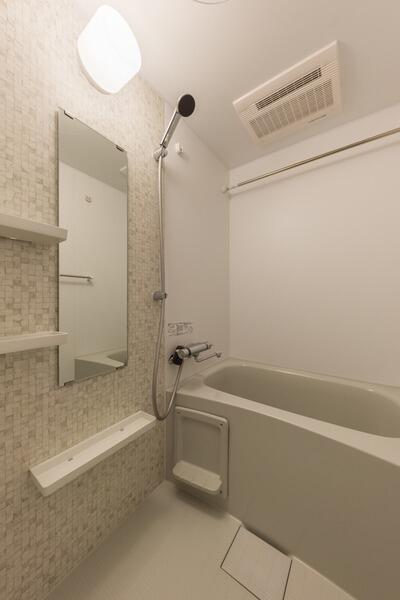 バス・シャワールーム　?