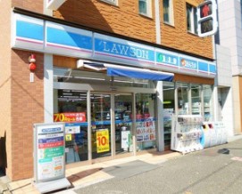 コンビニ　ローソン 市谷仲之町店（コンビニ）まで319m