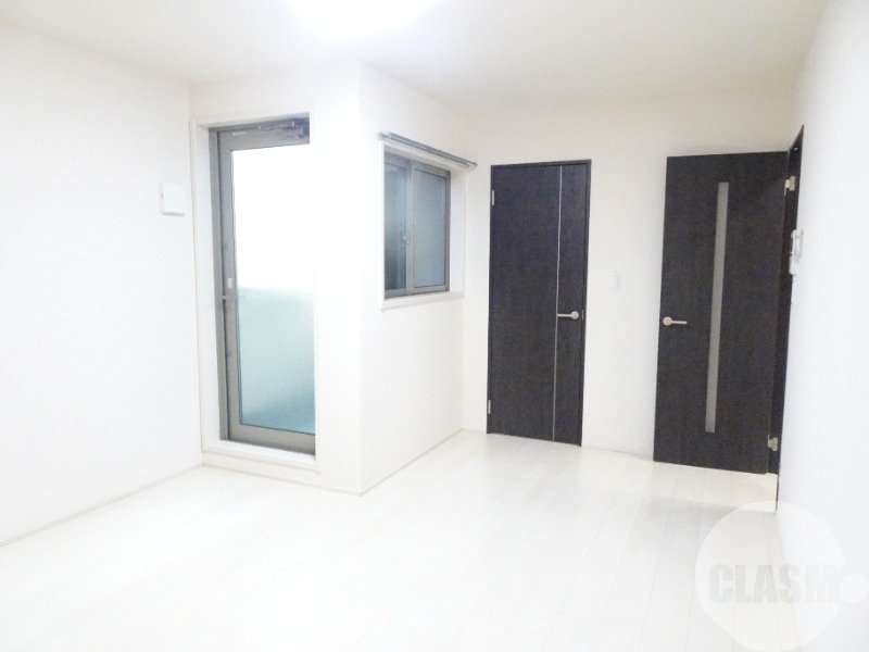 居室・リビング　明るいお部屋です♪