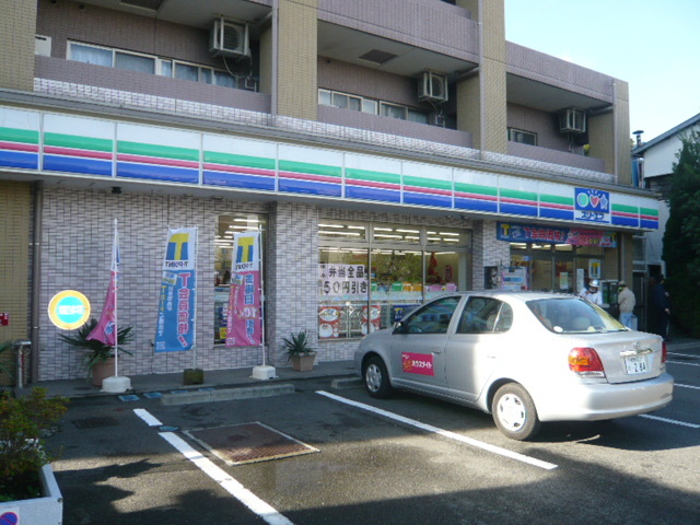 コンビニ　スリーエフ（コンビニ）まで513m