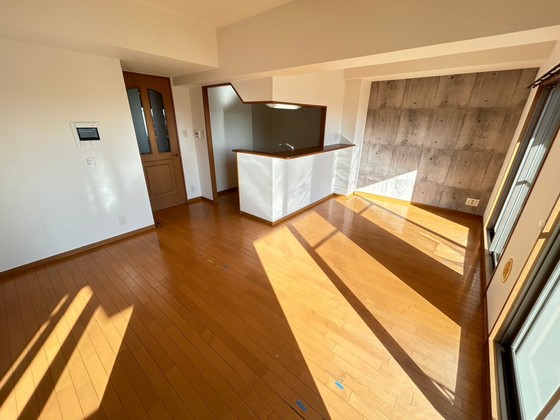 居室・リビング　※別号室の写真です