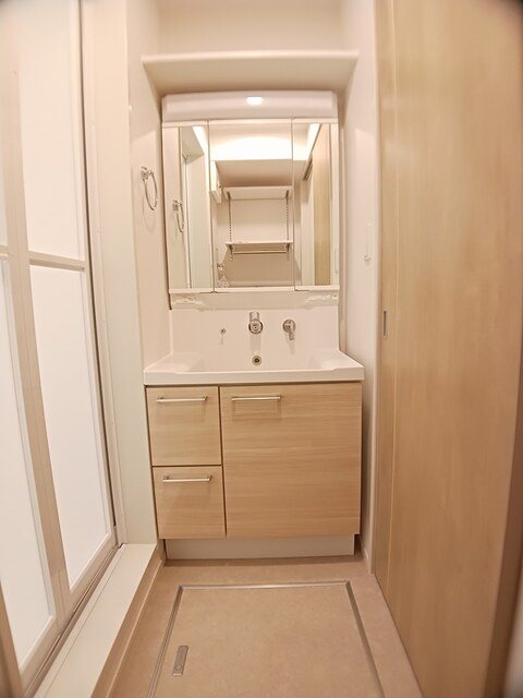 洗面設備　洗髪洗面化粧台