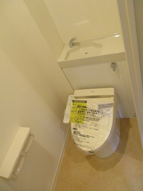 トイレ　便利な暖房温水洗浄便座