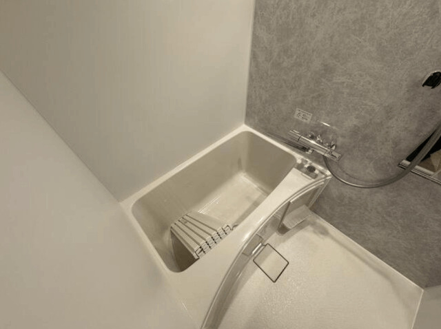 バス・シャワールーム　※別部屋参考写真