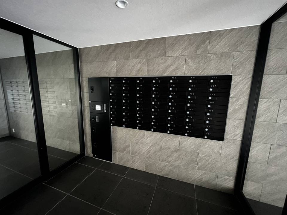 エントランス　メールBOX