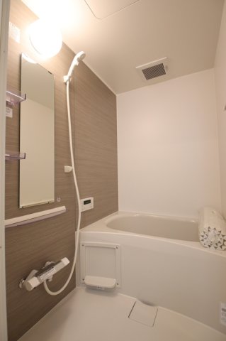 バス・シャワールーム　追い焚き機能付きユニットバス