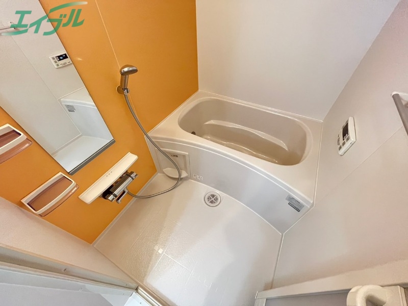 バス・シャワールーム　反転タイプ参考写真