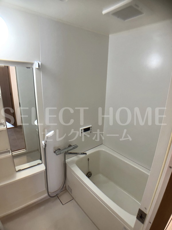 バス・シャワールーム　ゆったり過ごせるお風呂です